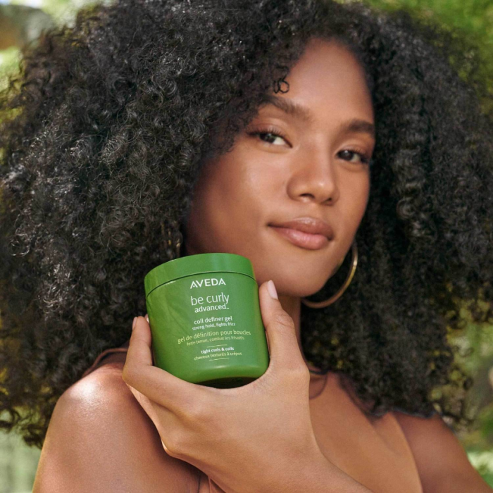 AVEDA BE CURLY™ ADVANCED - Coil Definer Gel 250 ml - Image 3