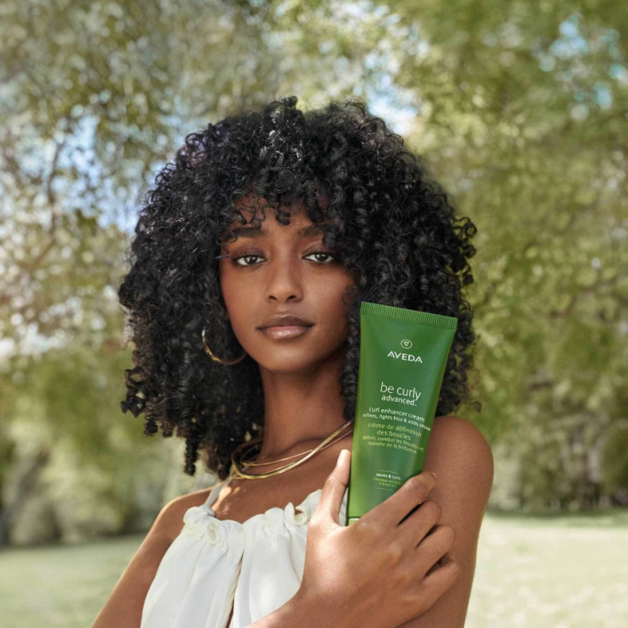 AVEDA BE CURLY ™ ADVANCED - Curl Enhancer Cream 40ml - Image 3